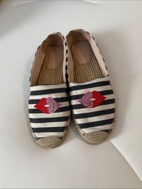 Kate Spade New York Gimlet Heart Lips Espadrilles
